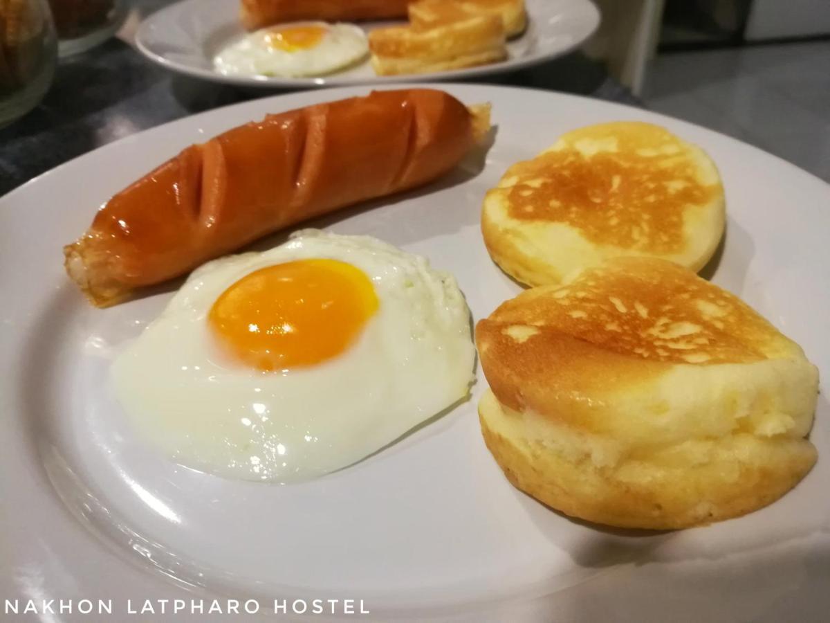 Hostel Nakhon Latphrao Bangkok Zewnętrze zdjęcie