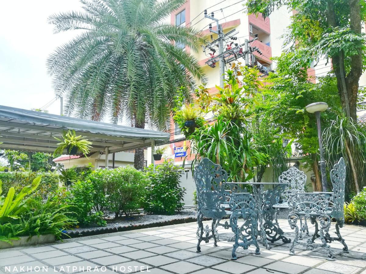 Hostel Nakhon Latphrao Bangkok Zewnętrze zdjęcie