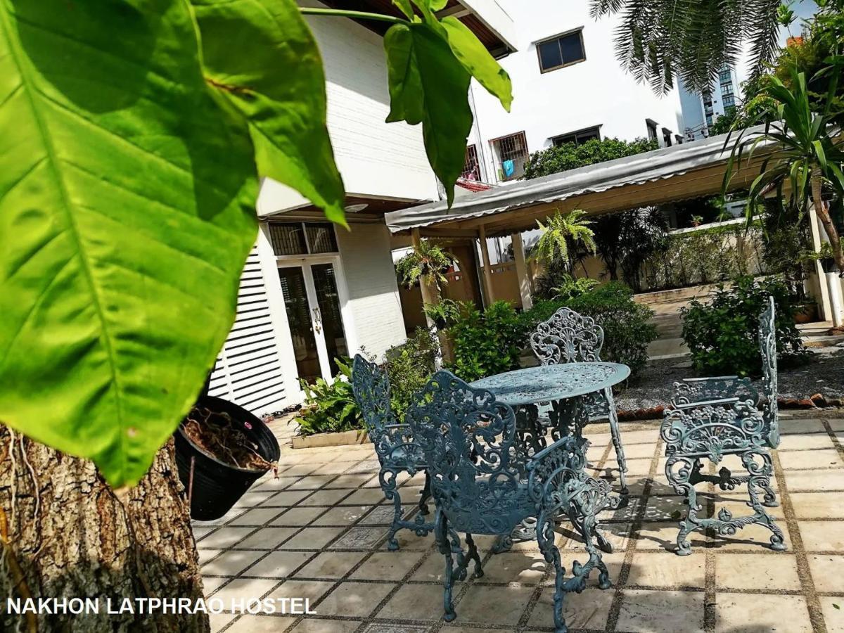 Hostel Nakhon Latphrao Bangkok Zewnętrze zdjęcie